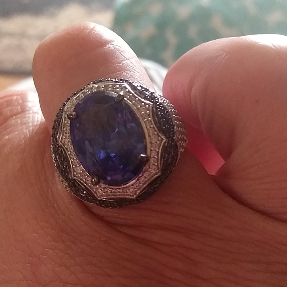 Amazing beautiful Sapphire and tanzanite ring